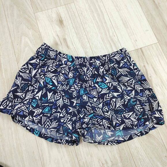 Patagonia Barely Baggies Quiver & Quill Aztec Print Women's Size Small.
Waist 12 - Picture 2 of 6